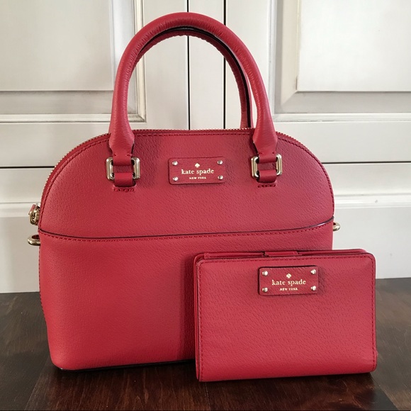 kate spade Handbags - Kate Spade Bag and Wallet ❤️